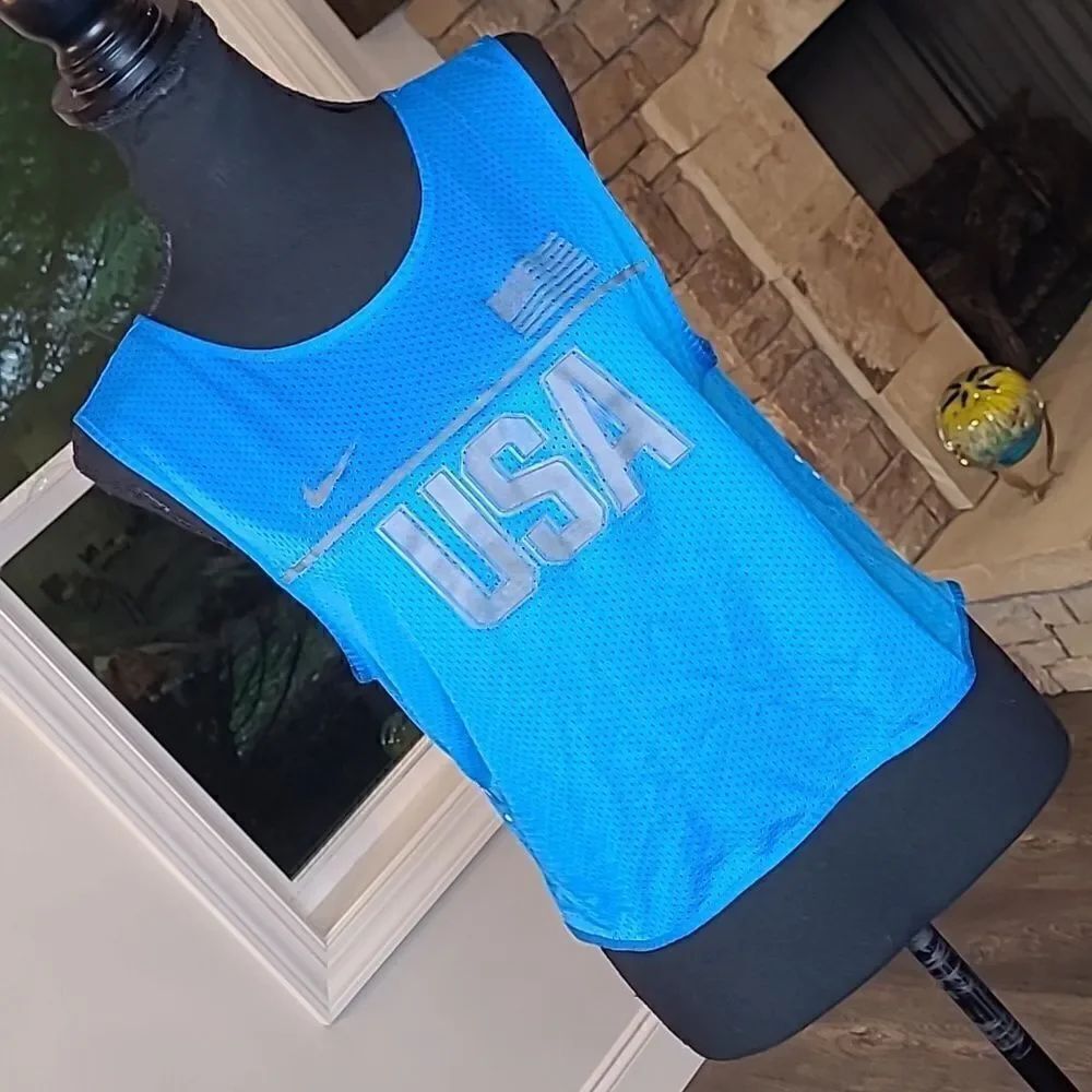 DRI-fit sz M Niki sports top